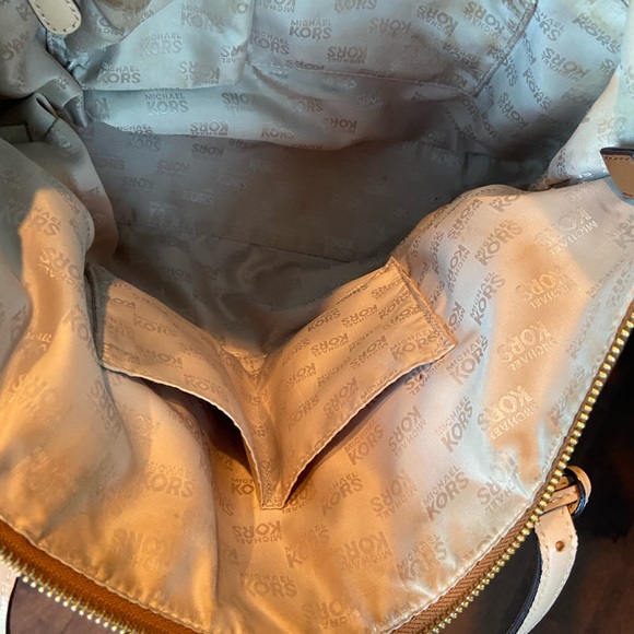 Michael Kors signature logo large tote, brown beige straps, beige inside - Picture 4 of 4
